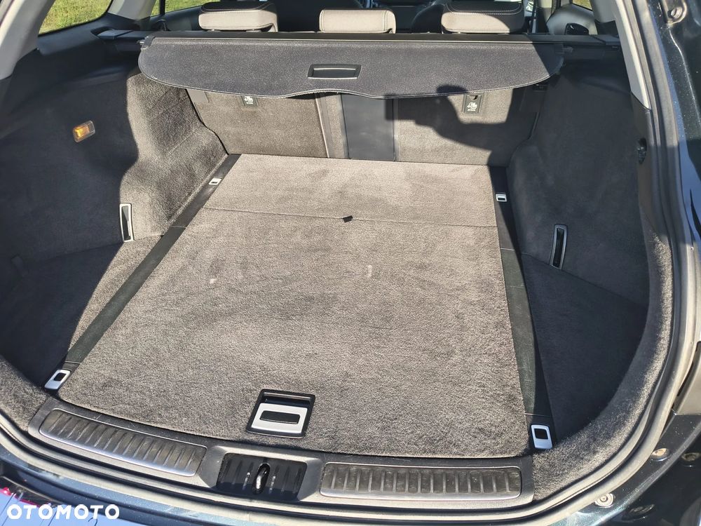 Toyota Avensis 1.8 Active - 6