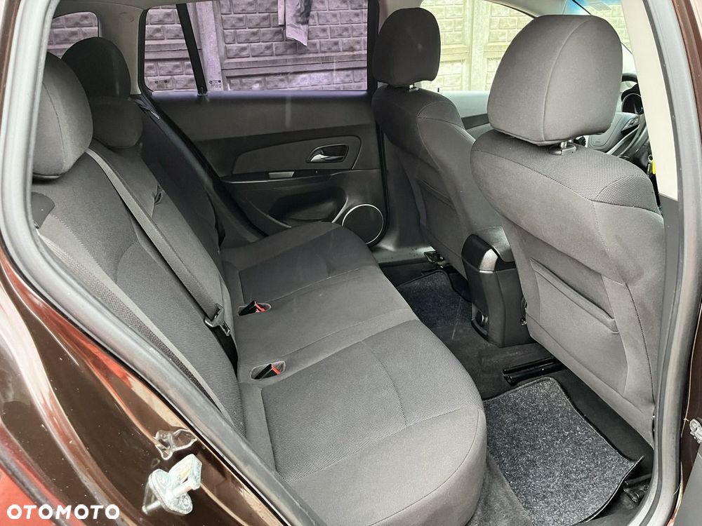 Chevrolet Cruze - 22