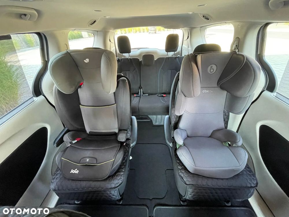 Chrysler Pacifica - 14