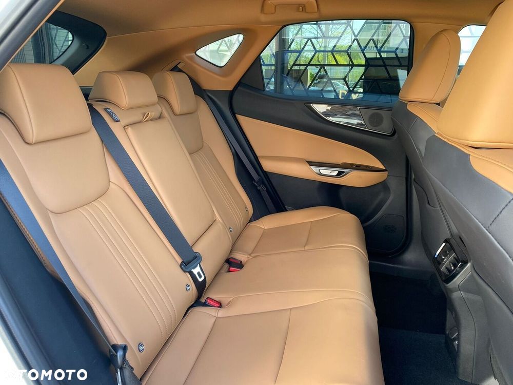 Lexus NX 350h Prestige AWD - 27