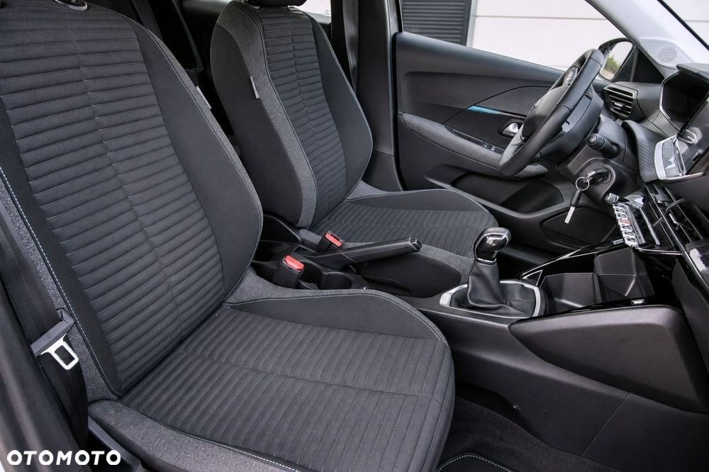 Peugeot 208 - 20