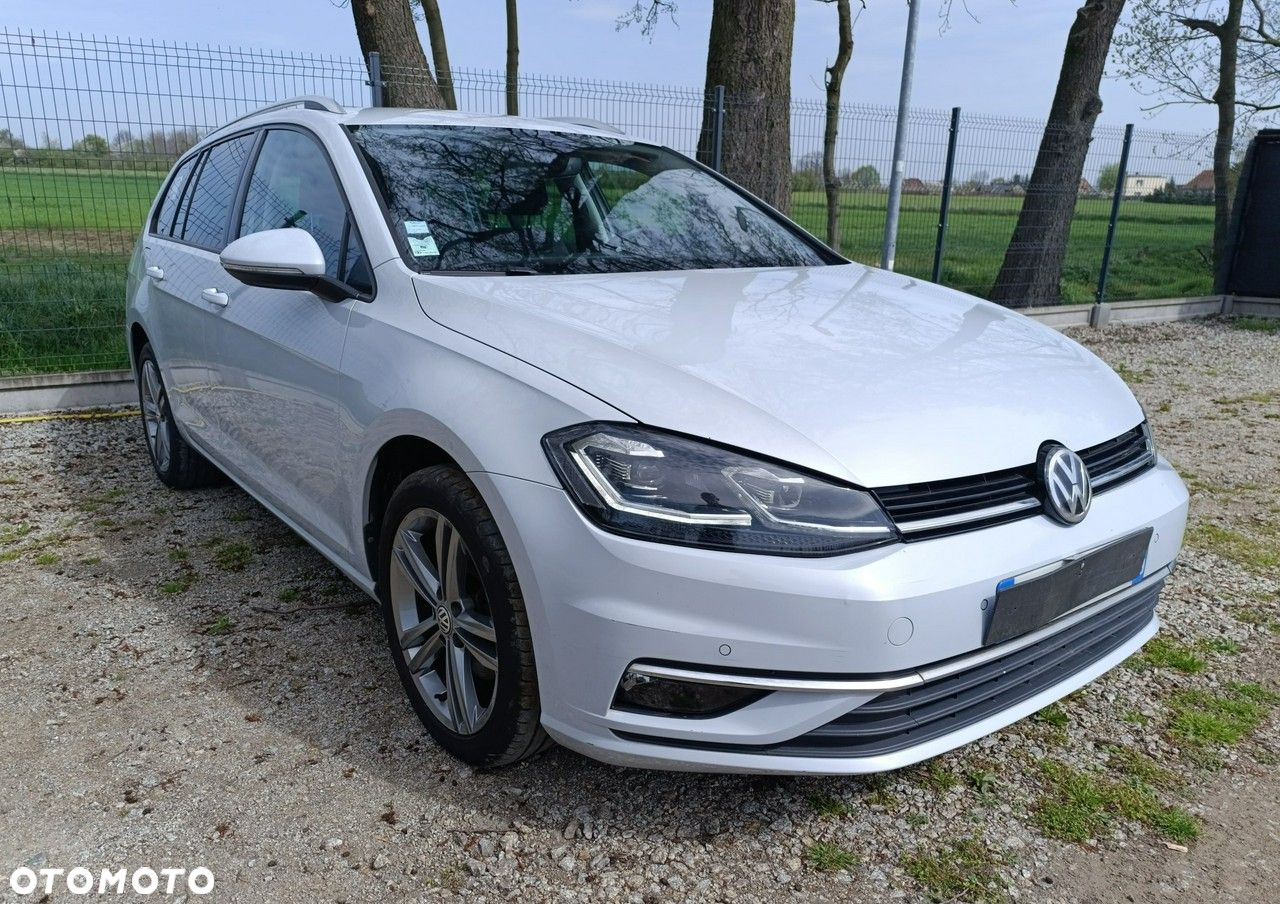 Volkswagen Golf - 28