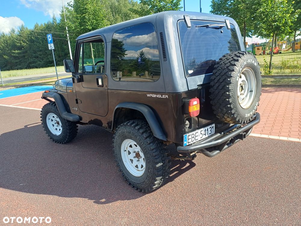 Jeep Wrangler - 9