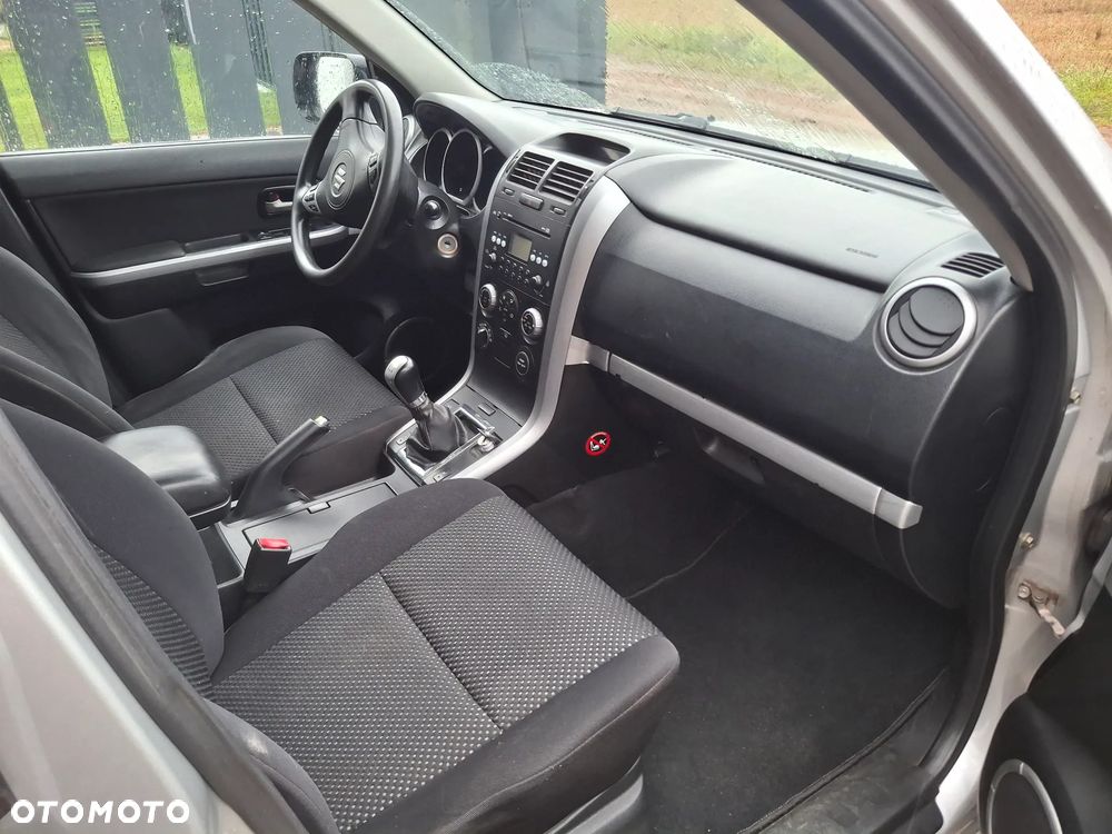 Suzuki Grand Vitara 1.9 DDiS - 12
