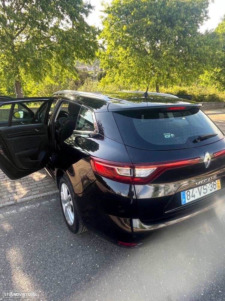 Renault Mégane Sport Tourer - 14