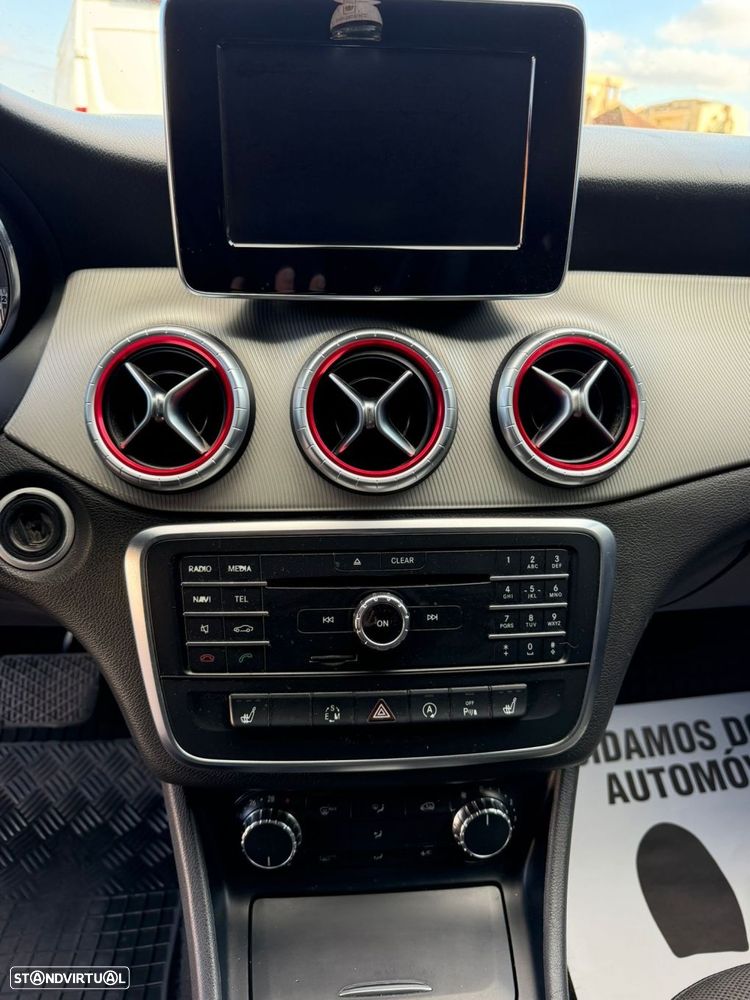 Mercedes-Benz CLA 220 - 17