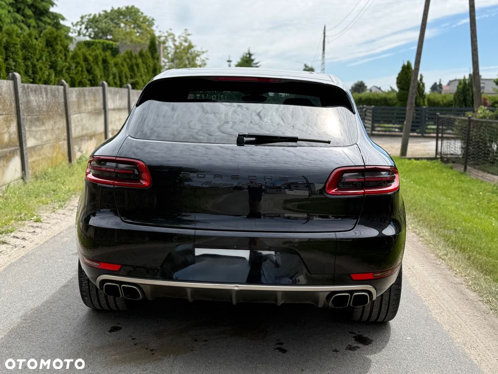 Porsche Macan Turbo PDK - 23