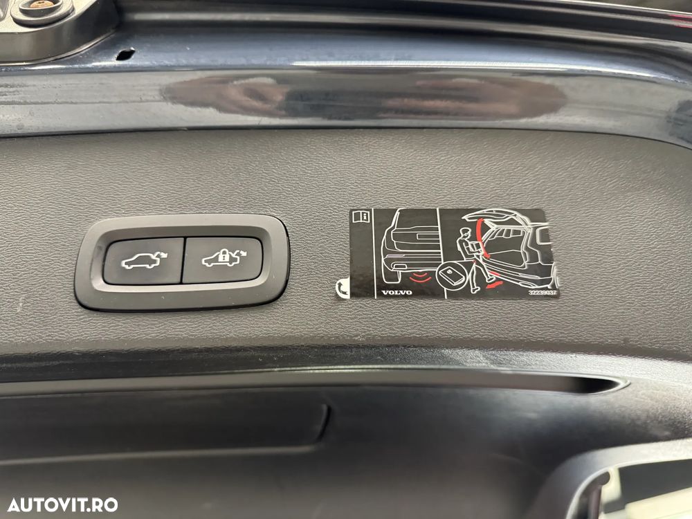 Volvo XC 40 T5 Recharge DKG Inscription - 24