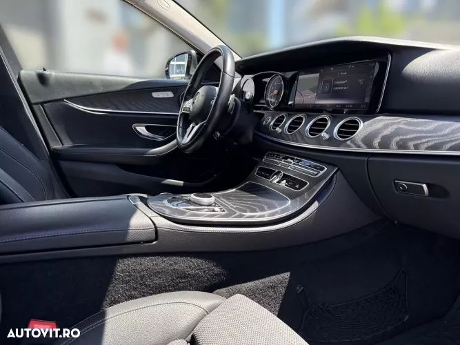 Mercedes-Benz E 200 9G-TRONIC - 13