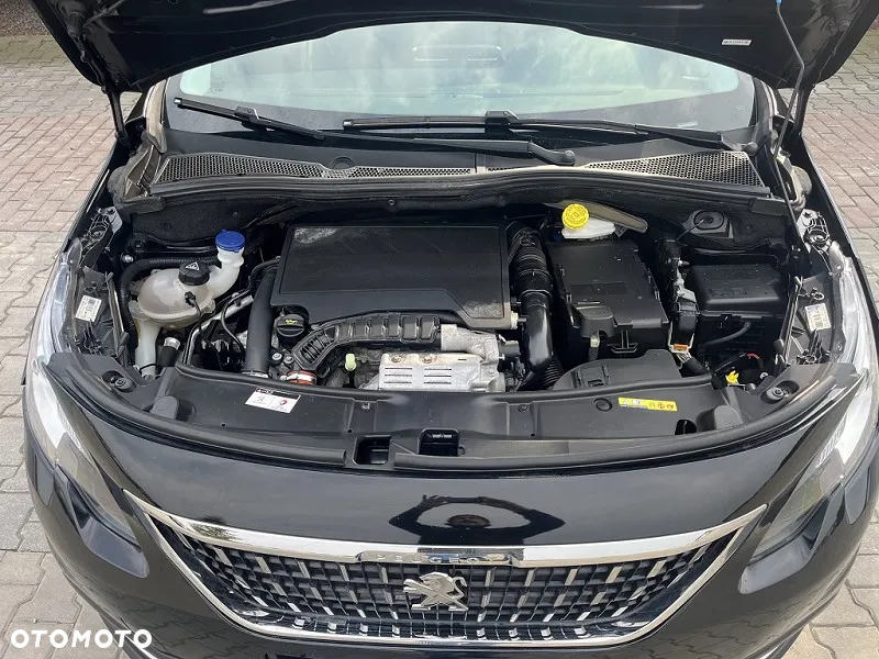 Peugeot 2008 - 8