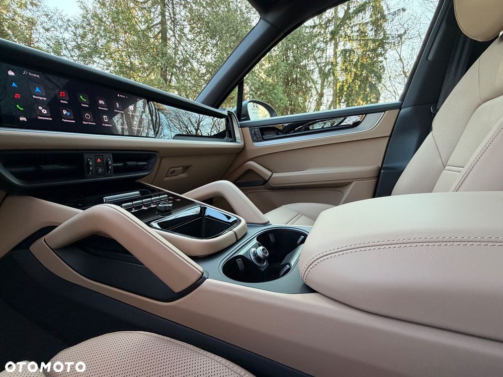 Porsche Cayenne Standard - 15