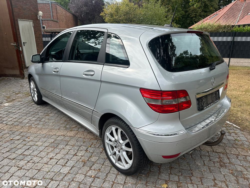 Mercedes-Benz Klasa B 160 BlueEFFICIENCY SPORT EDITION - 29