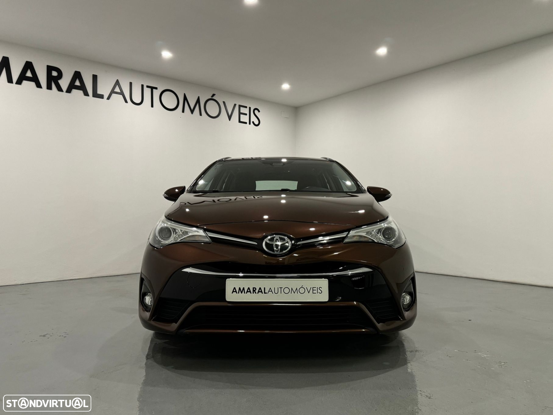 Toyota Avensis Touring Sports 1.6 D-4D Exclusive - 3