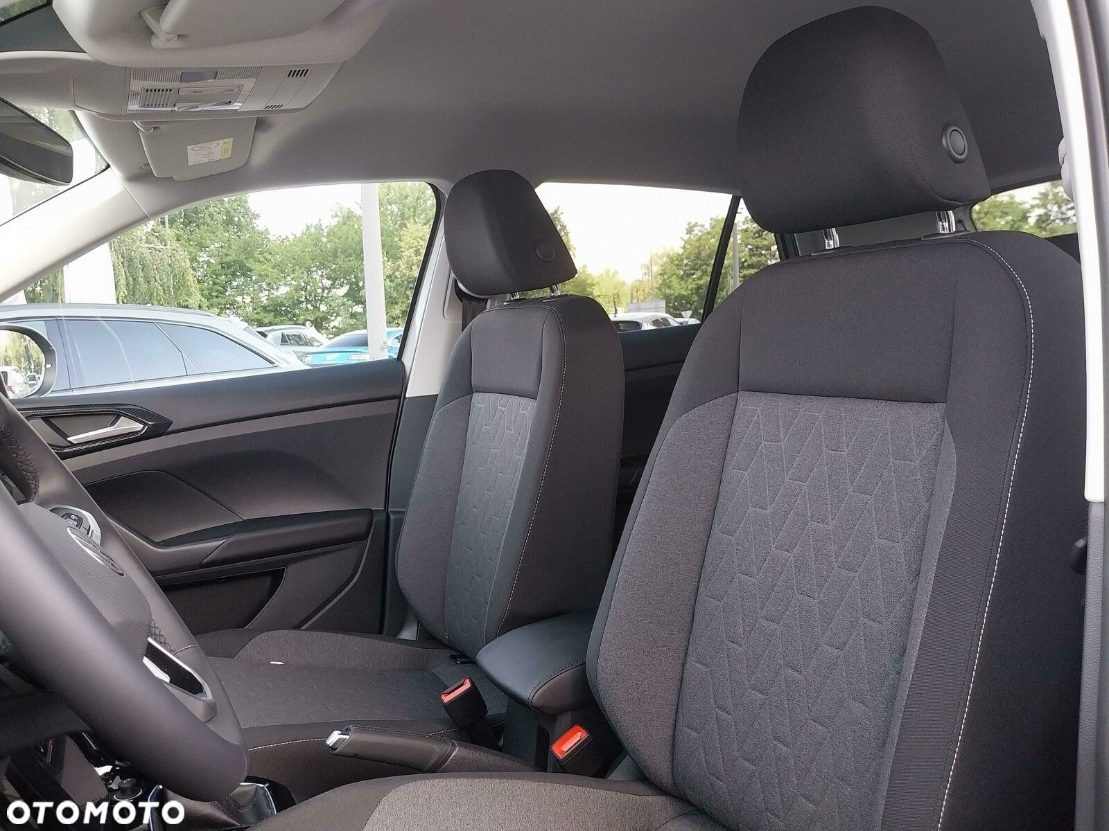 Volkswagen T-Cross 1.0 TSI Life Plus DSG - 10