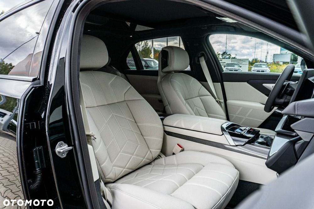 BMW Seria 7 - 26