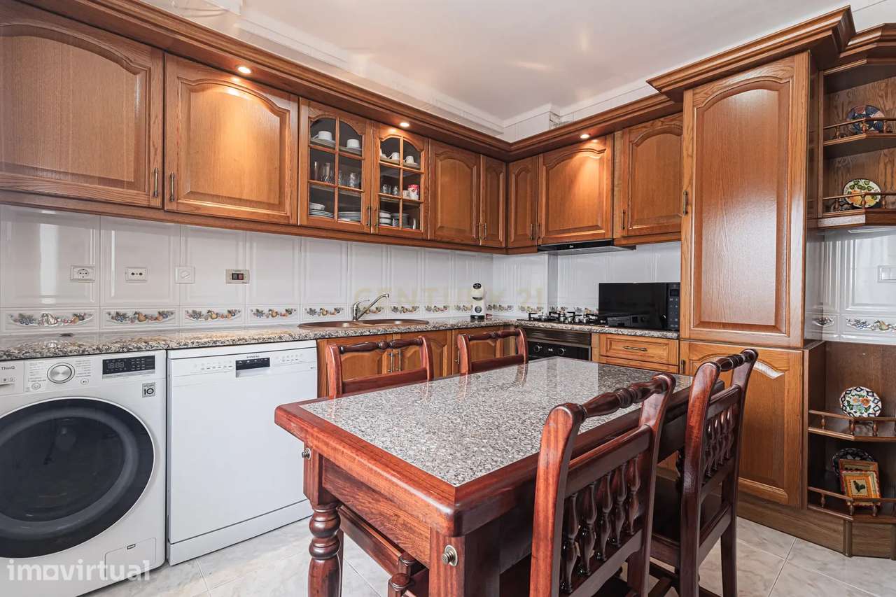 APARTAMENTO T3 À VENDA NO CASAL DO MARCO - Grande imagem: 2/32