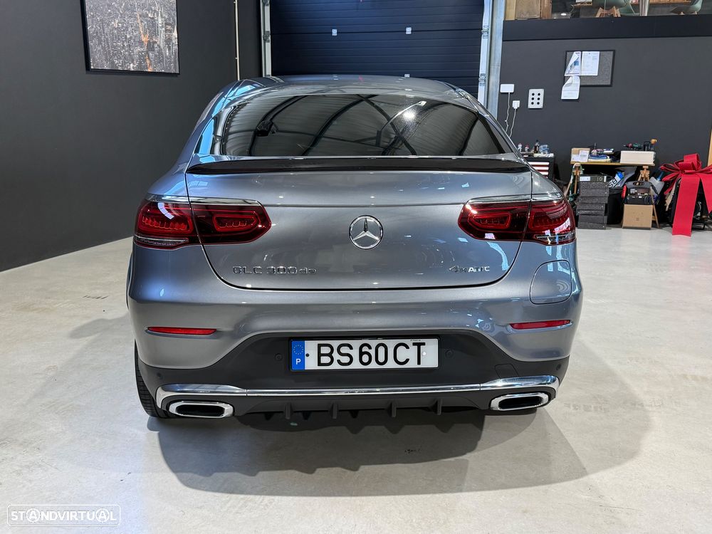 Mercedes-Benz GLC 300 de Coupe 4Matic 9G-TRONIC AMG Line - 9