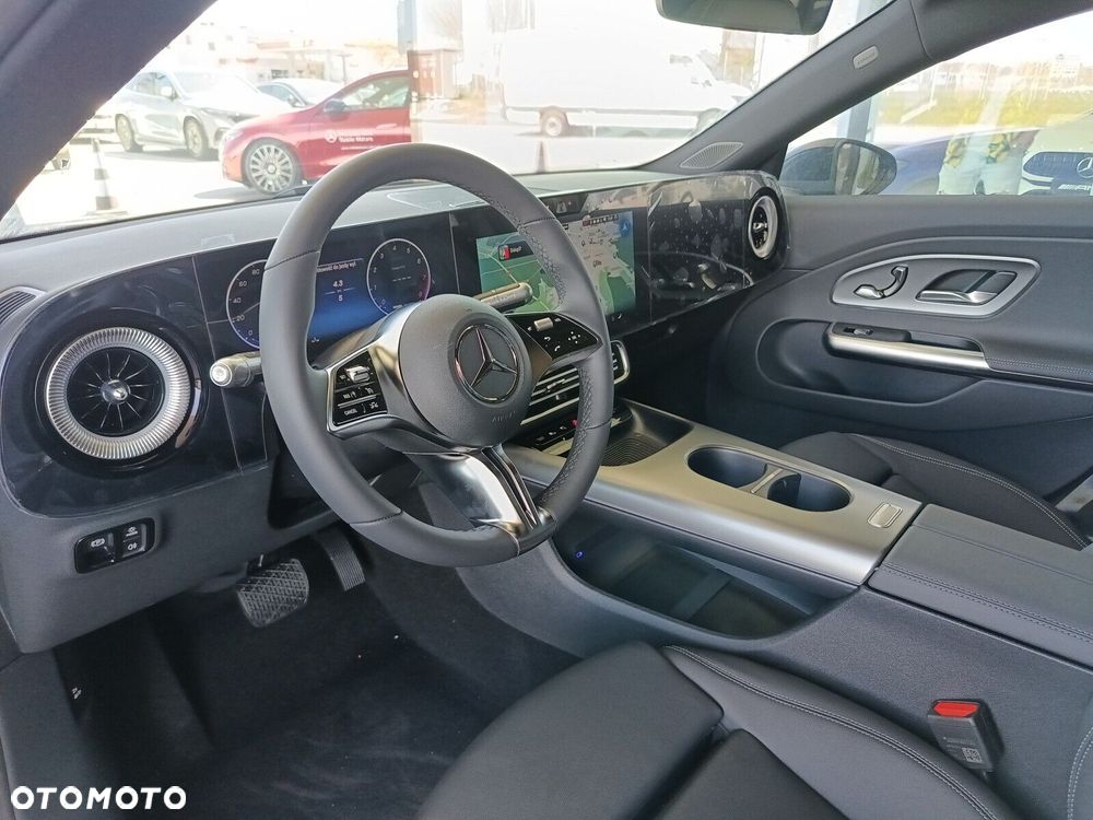 Mercedes-Benz CLA - 8