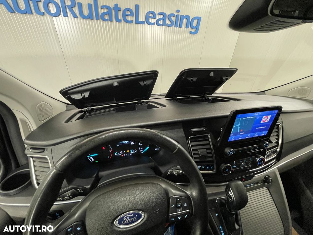 Ford Tourneo Custom Bus 320 2.0 EcoBlue 185 CP L2H1 Titanium Aut. - 32