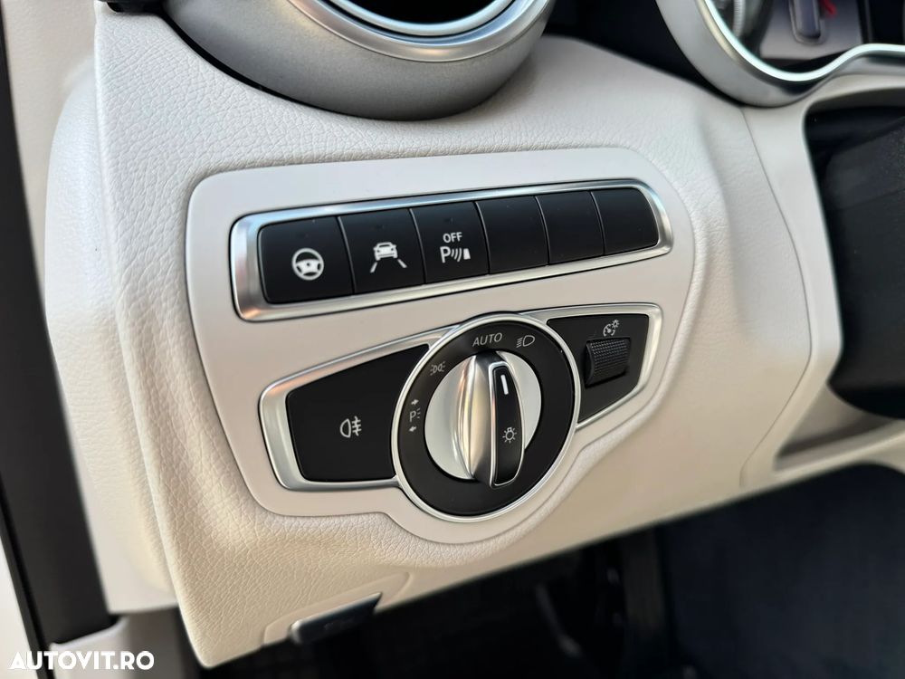 Mercedes-Benz C 220 d 4M T-Modell Aut - 24