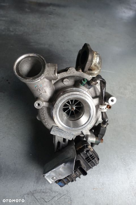 TURBOSPRĘŻARKA AUDI Q7 A8 4.0 TDI 057145653Q - 1