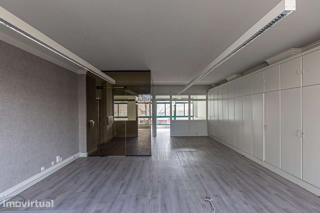 Escritório Arrendamento, 92 m² em Matosinhos Sul na Av. da República - Grande imagem: 2/23
