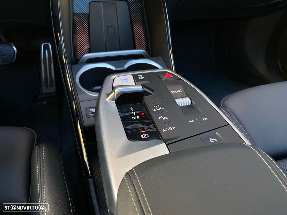 BMW iX1 eDrive20 Pack Desportivo M Pro - 11