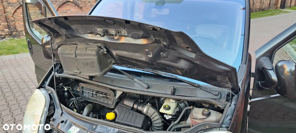Opel Vivaro - 15