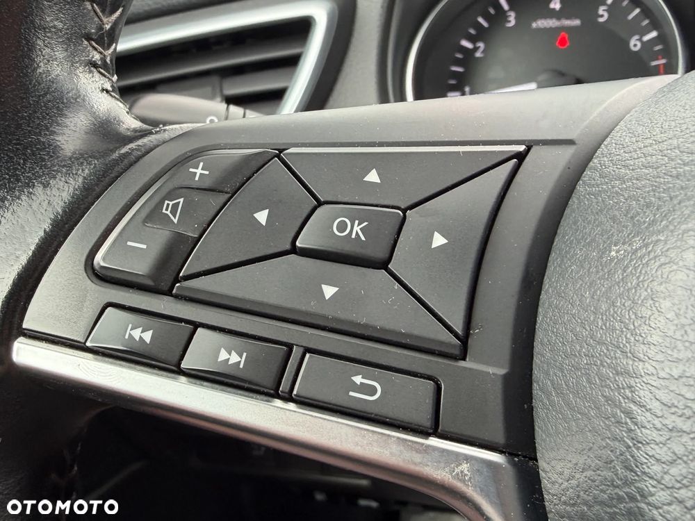 Nissan Qashqai 1.3 DIG-T N-Connecta EU6d - 11