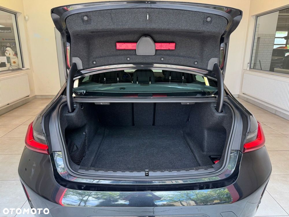 BMW Seria 3 318i M Sport - 7