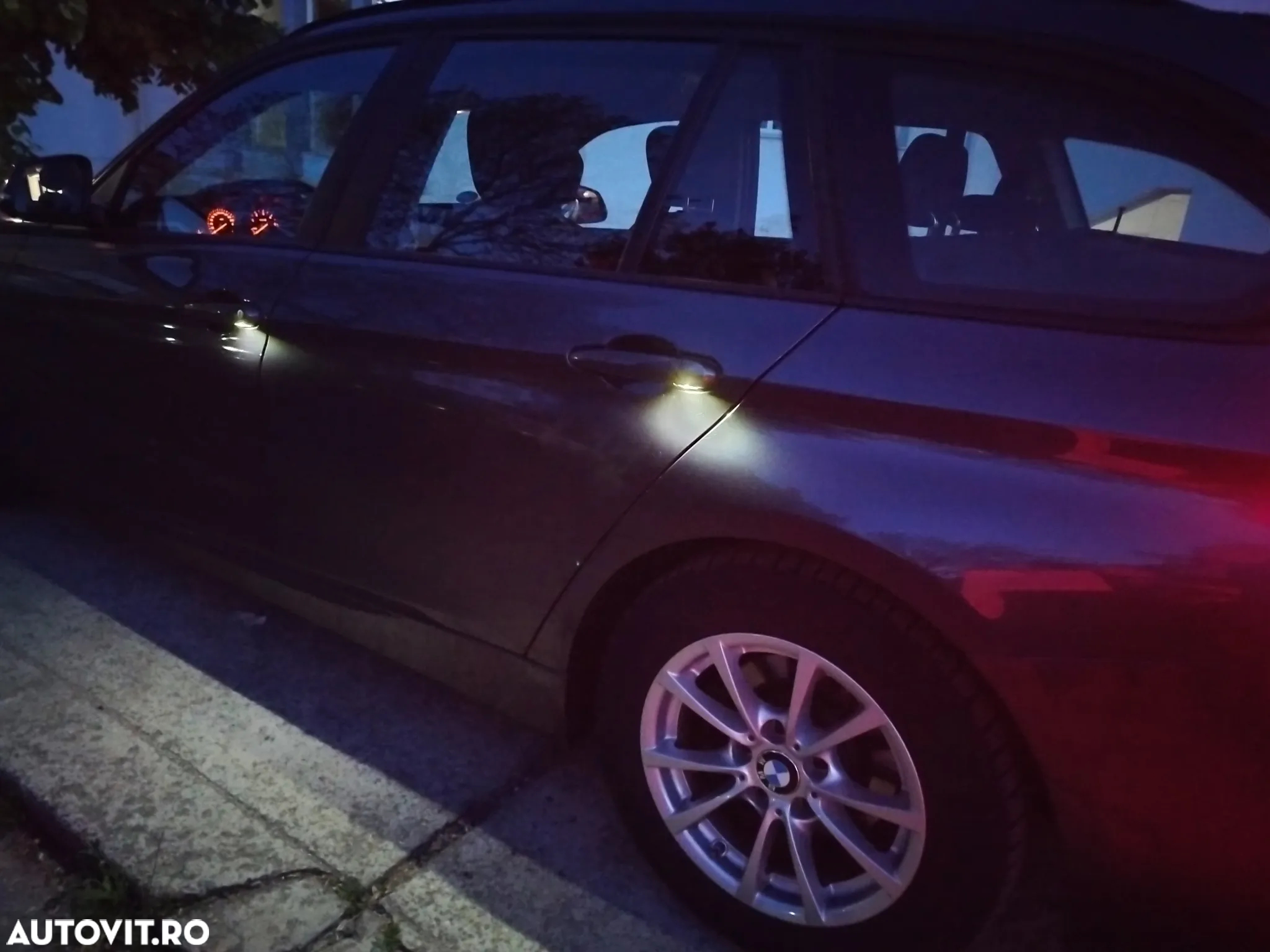 BMW Seria 3 318d Touring Aut. Advantage - 38