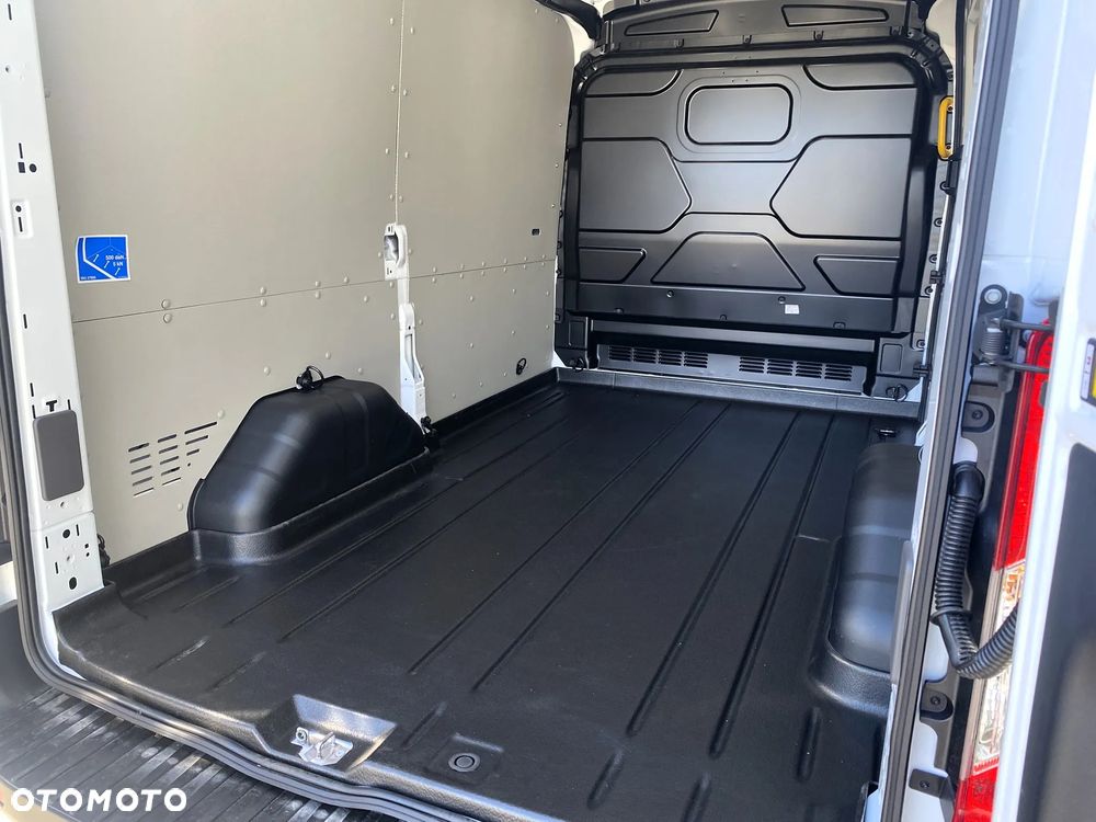 Ford Transit - 8