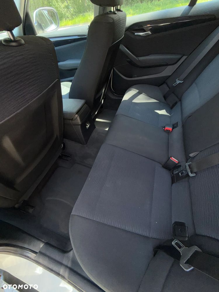 BMW X1 sDrive18d - 10