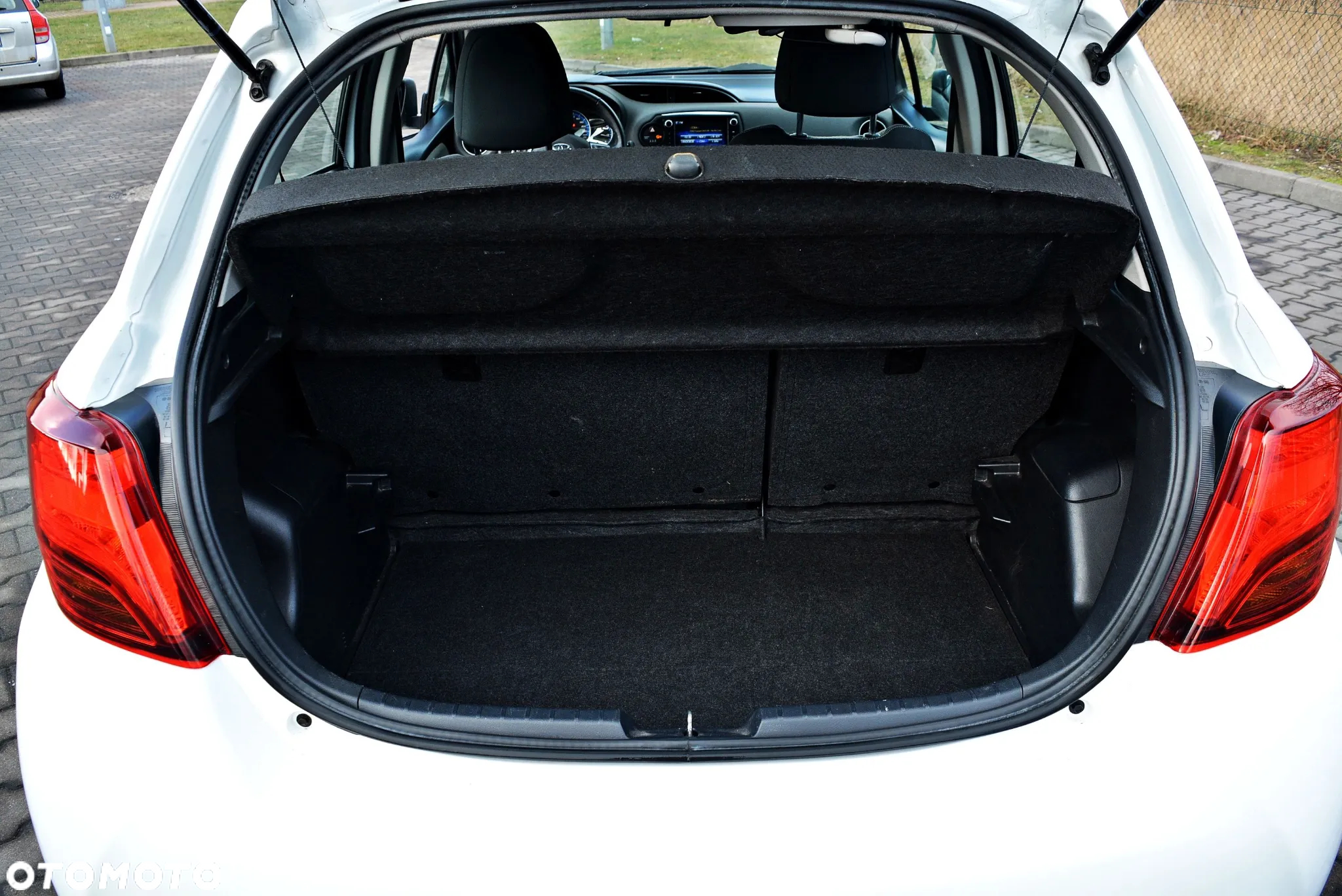 Toyota Yaris Hybrid 1.5 Executive - 19