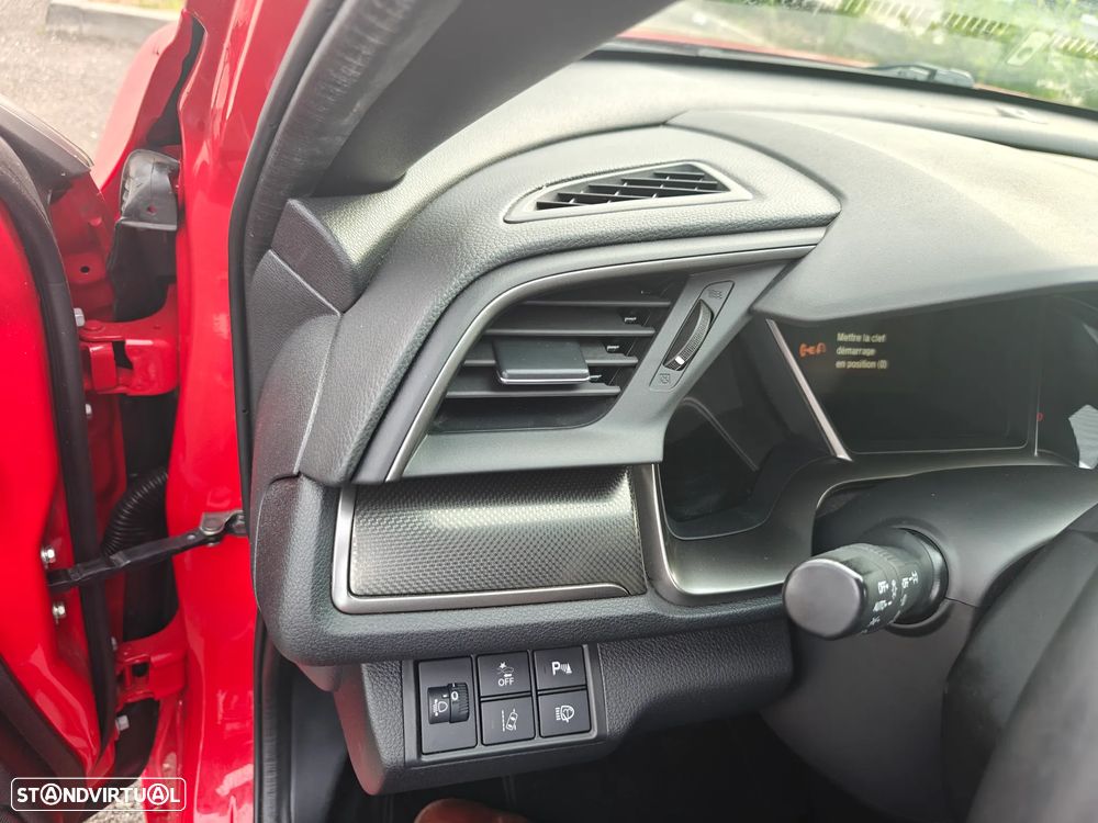 Honda Civic 1.0 i-VTEC Executive - 30