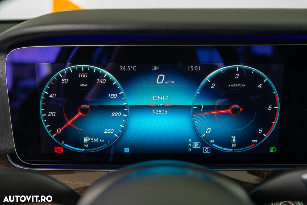 Mercedes-Benz E 220 d 4Matic 9G-TRONIC AMG Line - 17