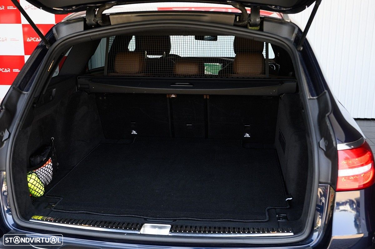 Mercedes-Benz E 220 d 4-Matic All Terrain Avantgarde - 21