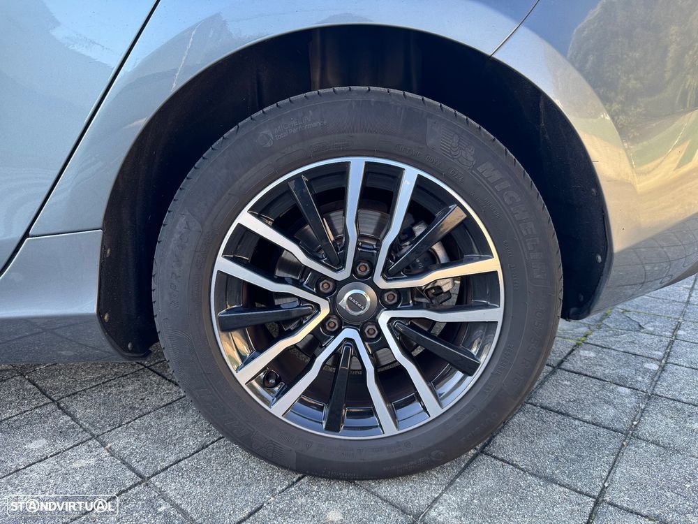 Volvo V40 2.0 D3 Momentum - 17