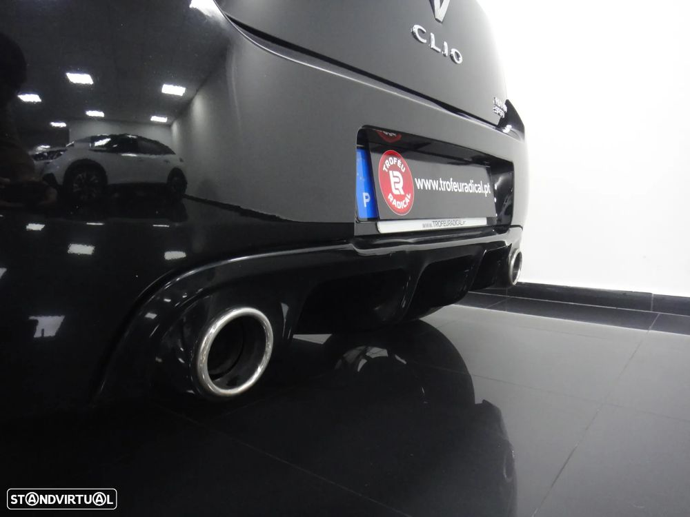 Renault Clio 2.0 16V Sport - 15
