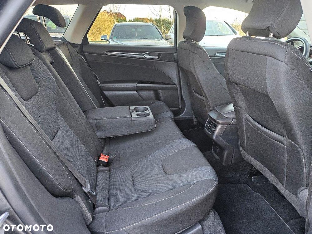 Ford Mondeo SW 2.0 TDCi S&S PowerShift-Aut Titanium - 23