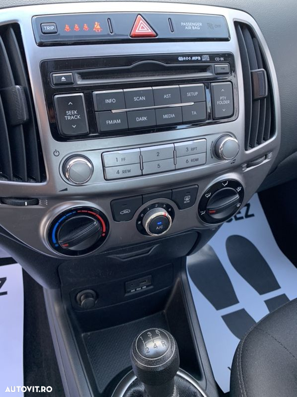 Hyundai i20 - 18