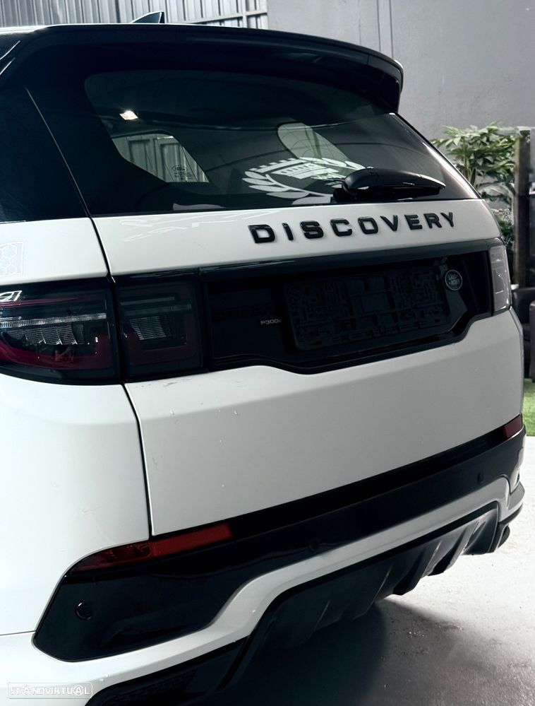 Land Rover Discovery Sport P300e R-Dynamic SE - 14
