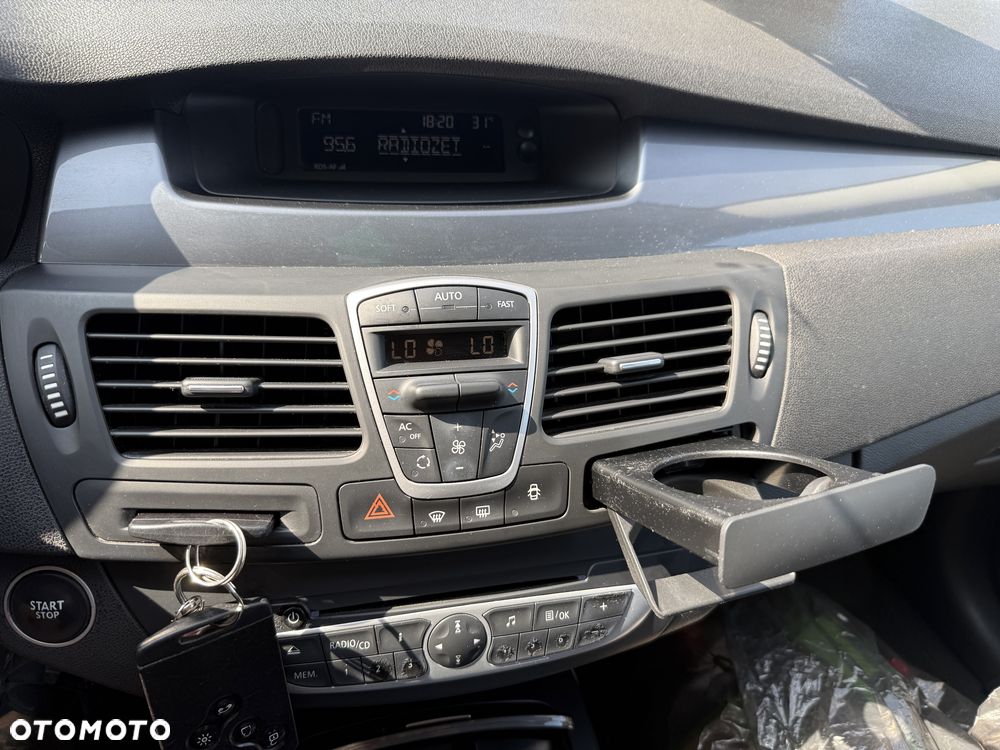 Renault Laguna - 8
