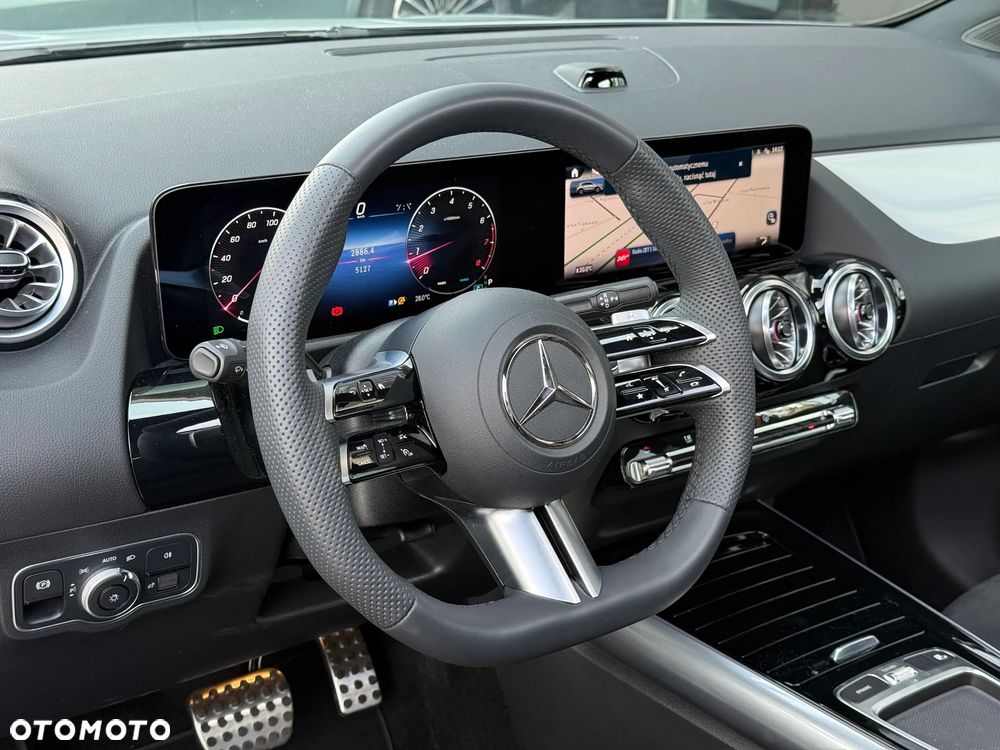 Mercedes-Benz GLA 200 AMG Line - 12