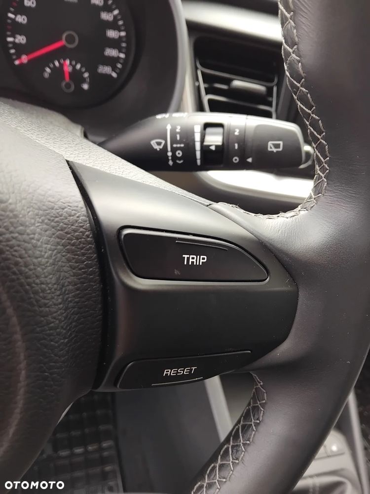 Kia Stonic 1.0 T-GDI M - 16
