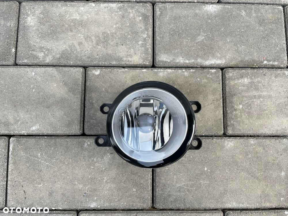 HALOGEN PRAWY C1, 107, Aygo, AVENSIS T27, YARIS - NOWY - 1