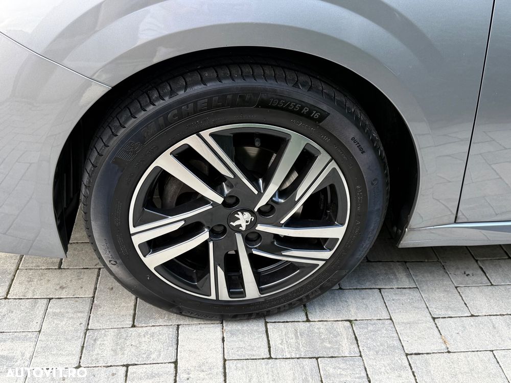 Peugeot 208 1.2 L PureTech STT EAT8 Allure Pack - 14