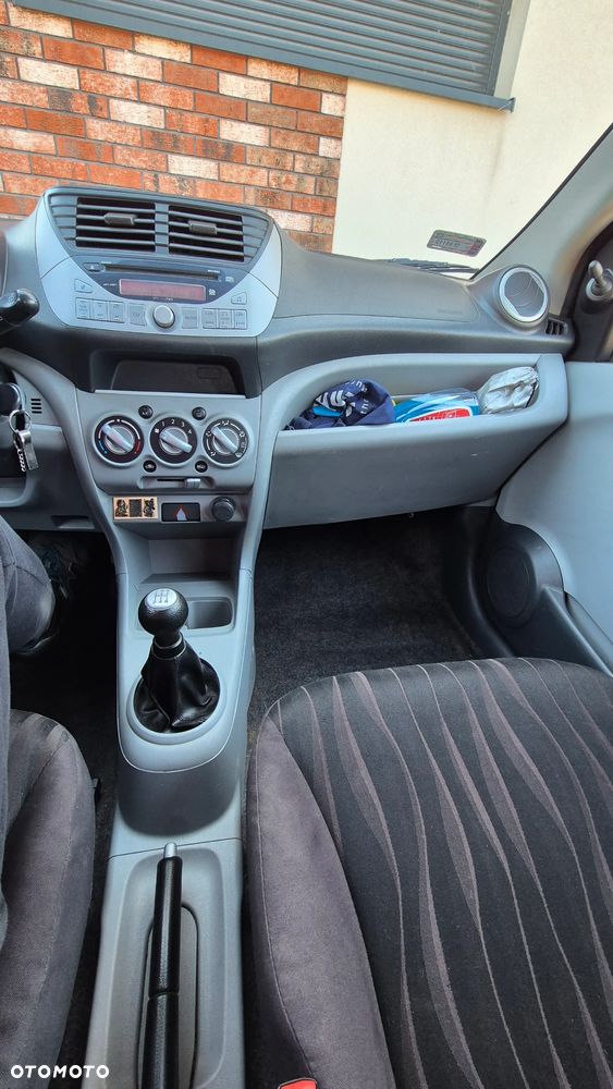 Nissan Pixo 1.0 Visia - 12