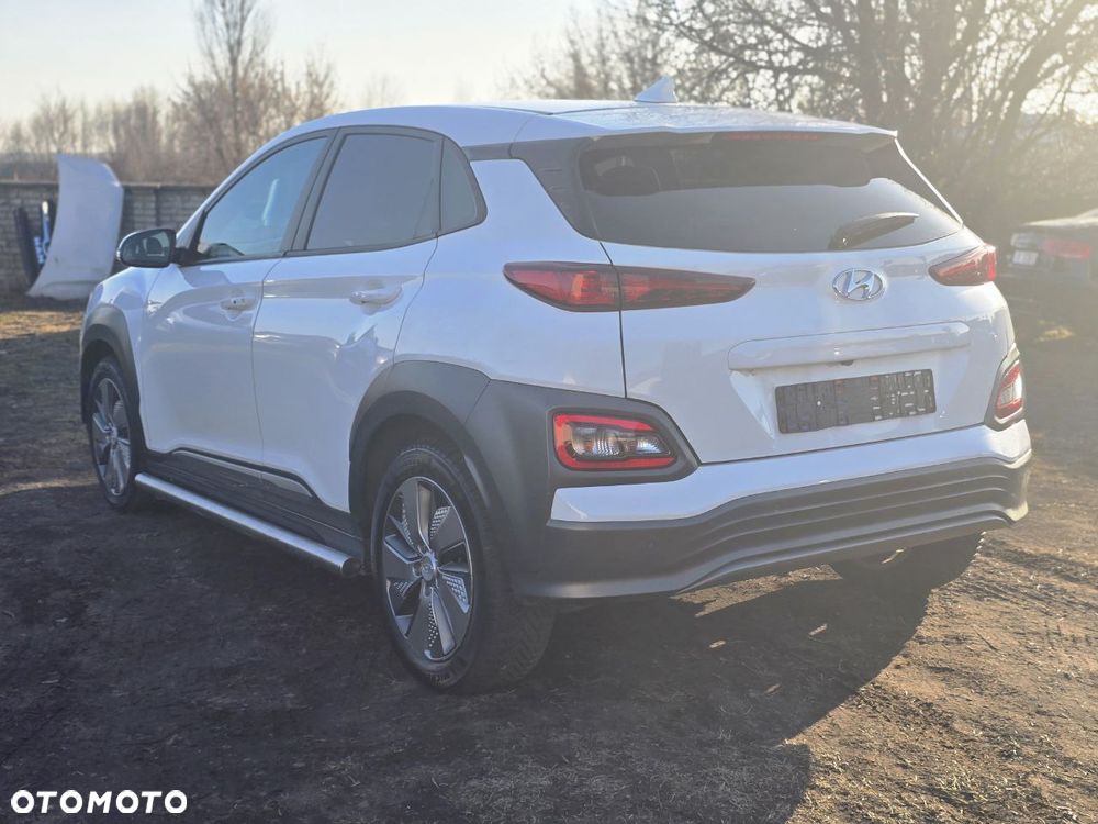 Hyundai Kona Premium - 5