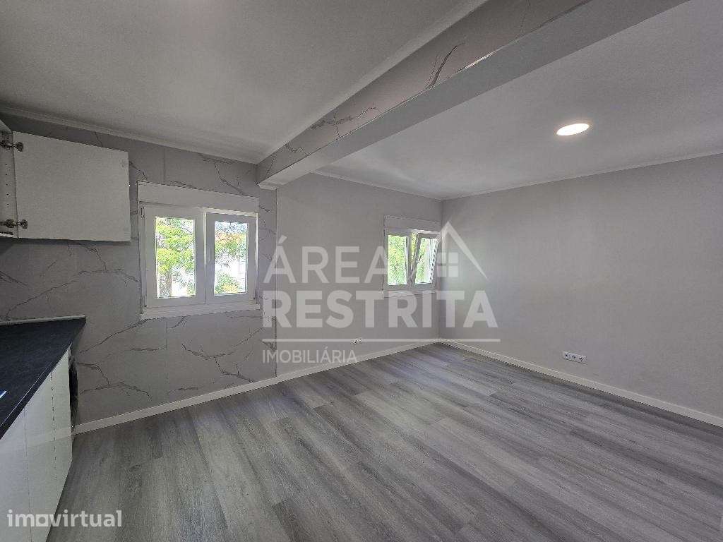 Apartamento T3, Totalmente Remodelado no Laranjeiro - Almada - Grande imagem: 4/20